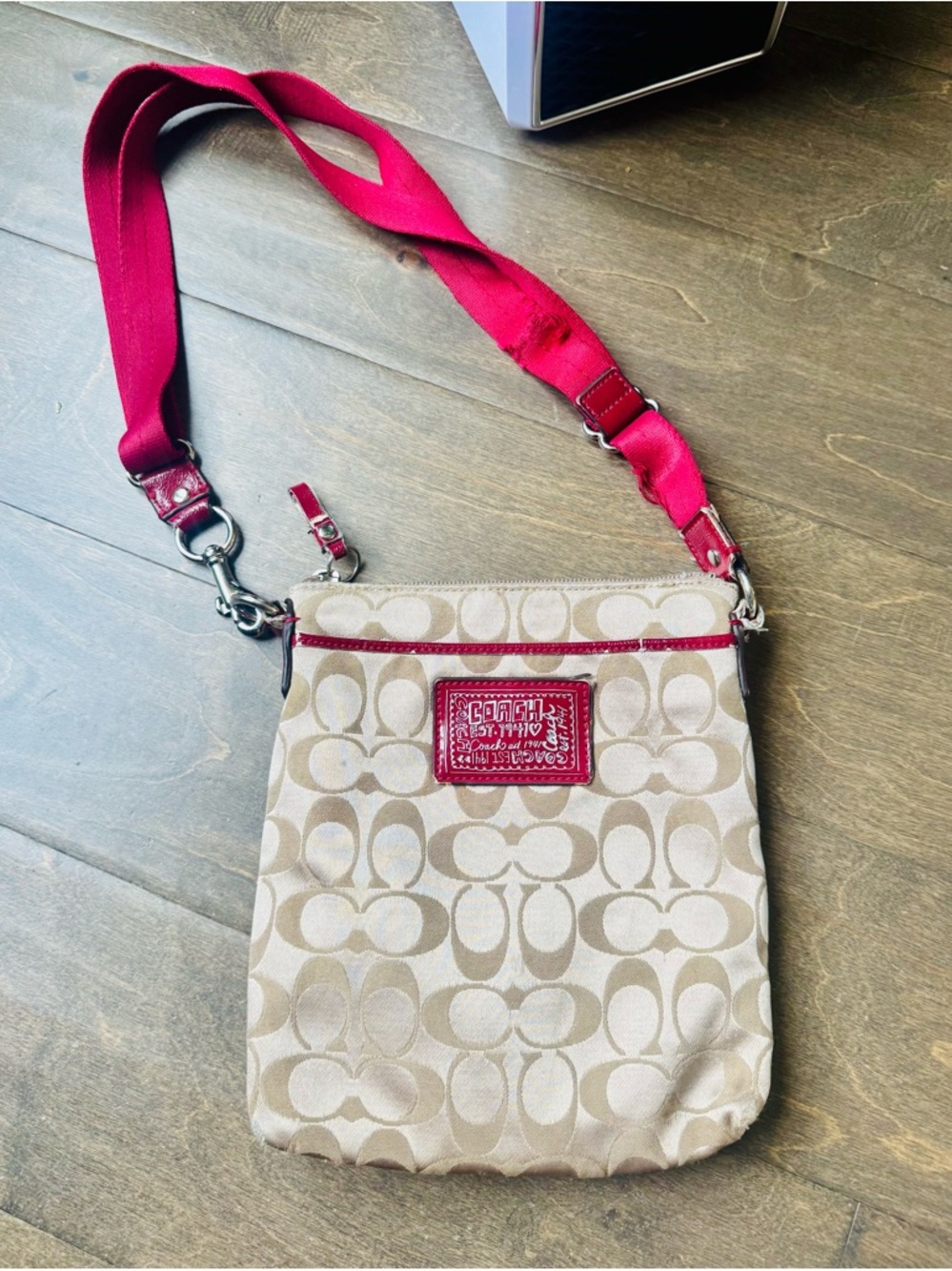 Coach Beige Signature Canvas Crossbody with Red Trim and Strap - Picture 8 of 14